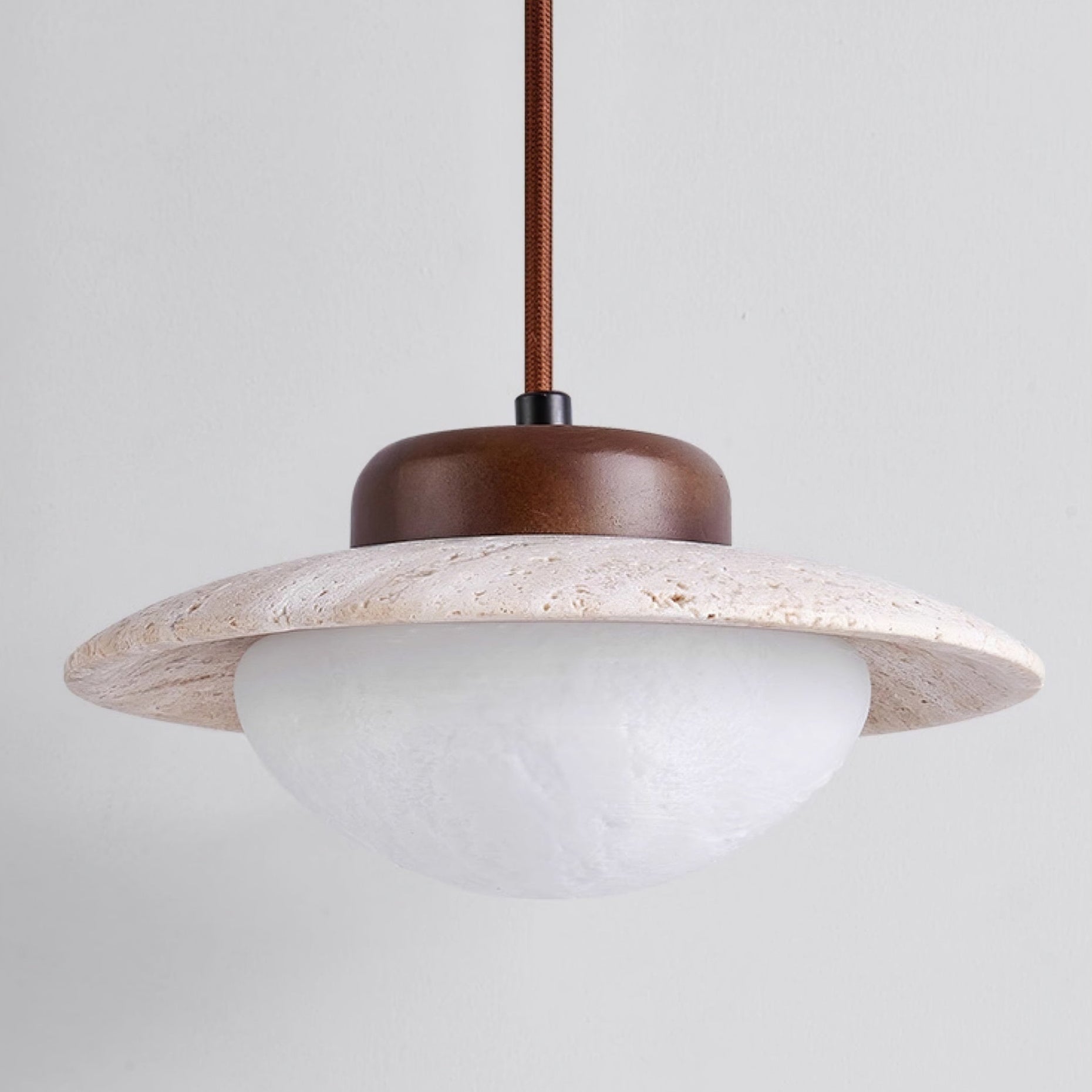 Suspension moderne Fritz en Bois et travertin jaune