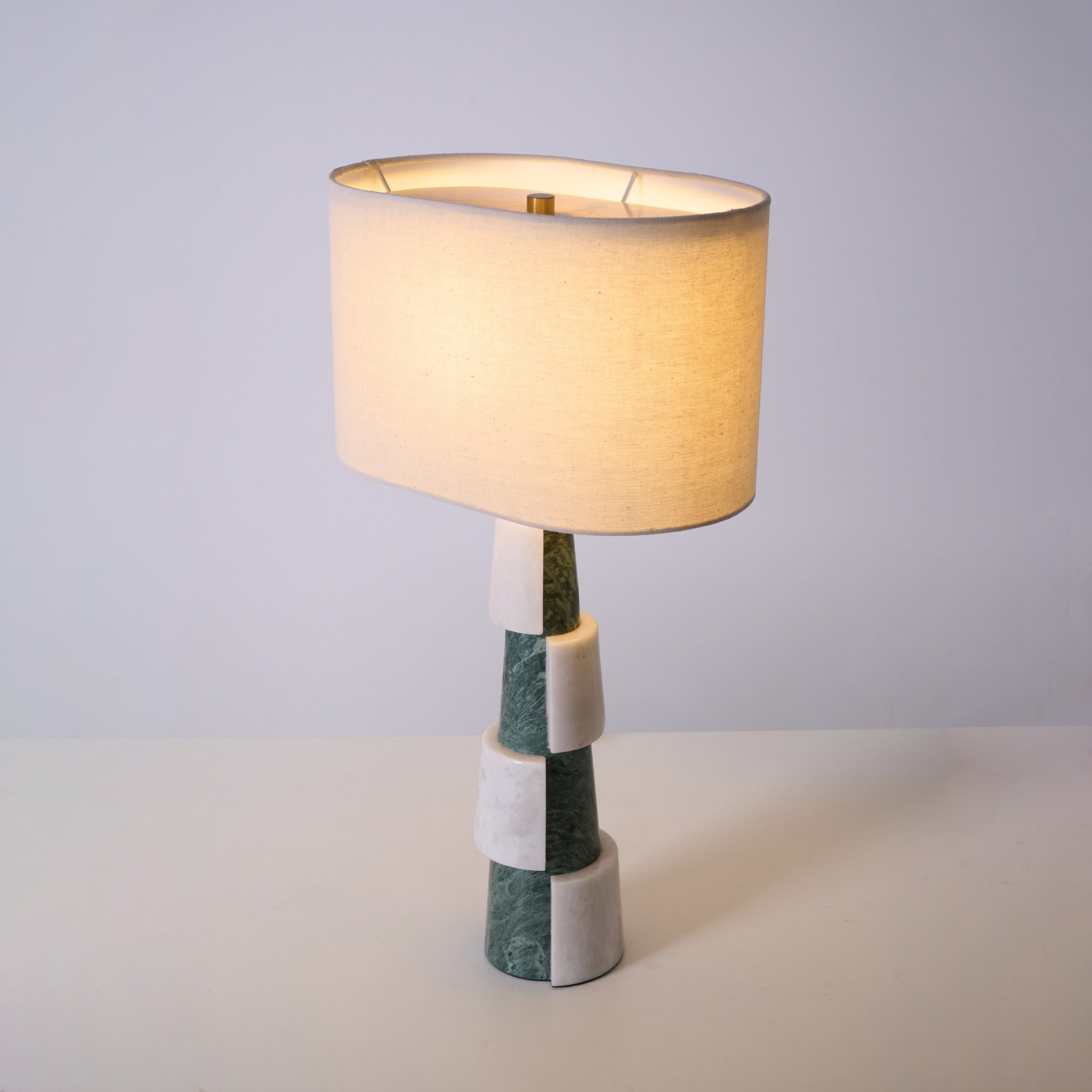 Lampe à poser moderne Dadi en Marbre Vert et blanc