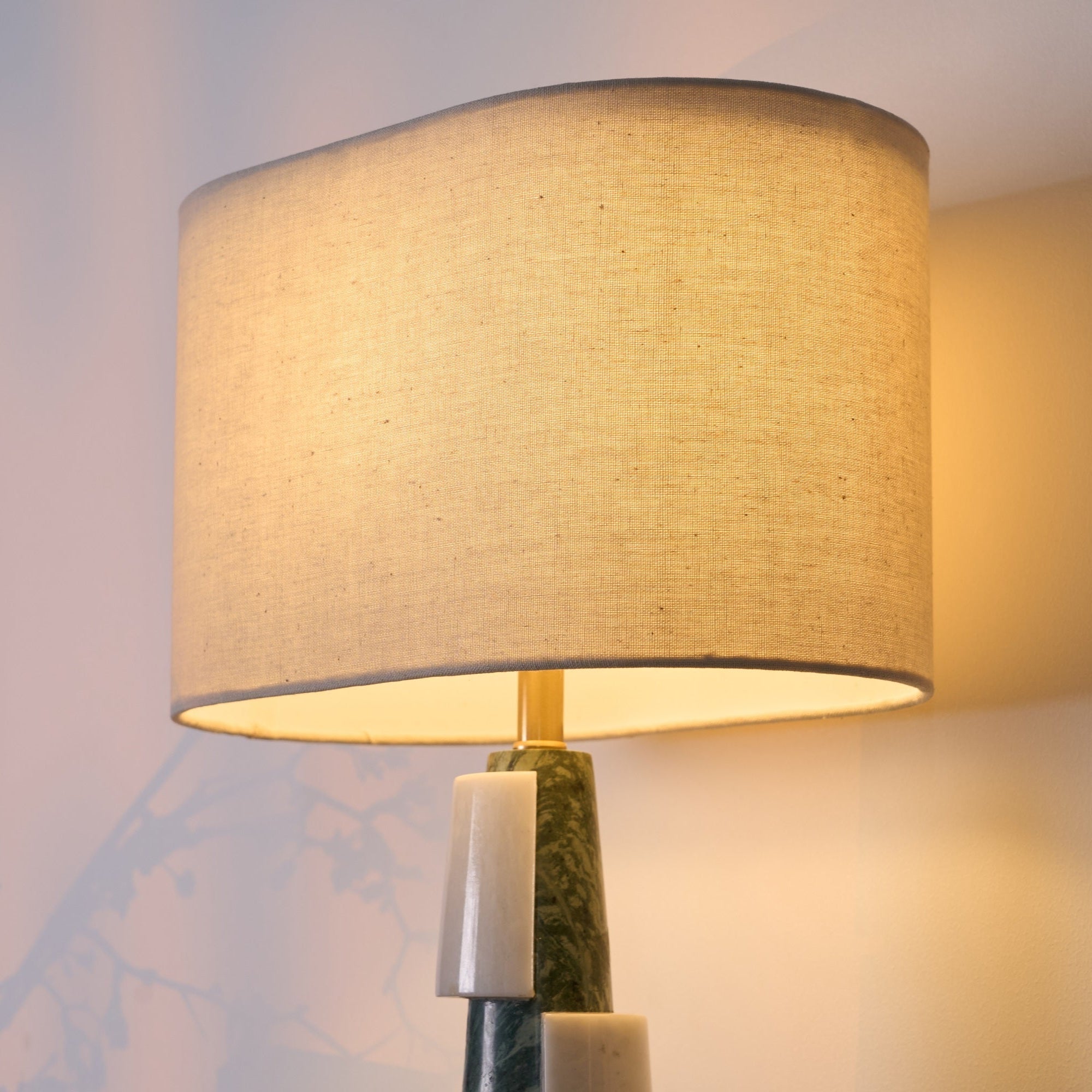 Lampe à poser moderne Dadi en Marbre Vert et blanc