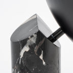 Lampe à poser moderne Ean en Métal, Marbre Noir et or et blanc