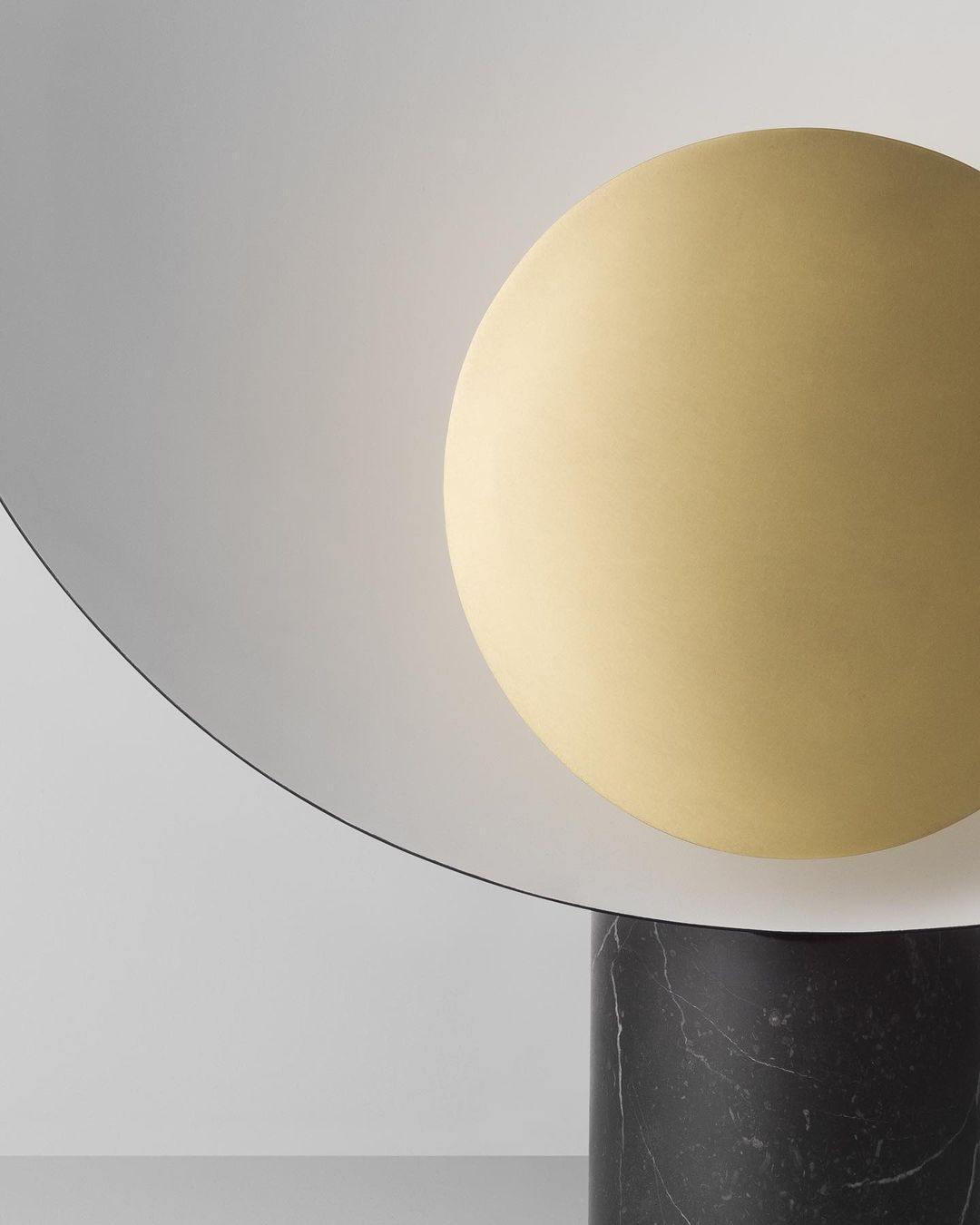Lampe à poser moderne Ean en Métal, Marbre Noir et or et blanc