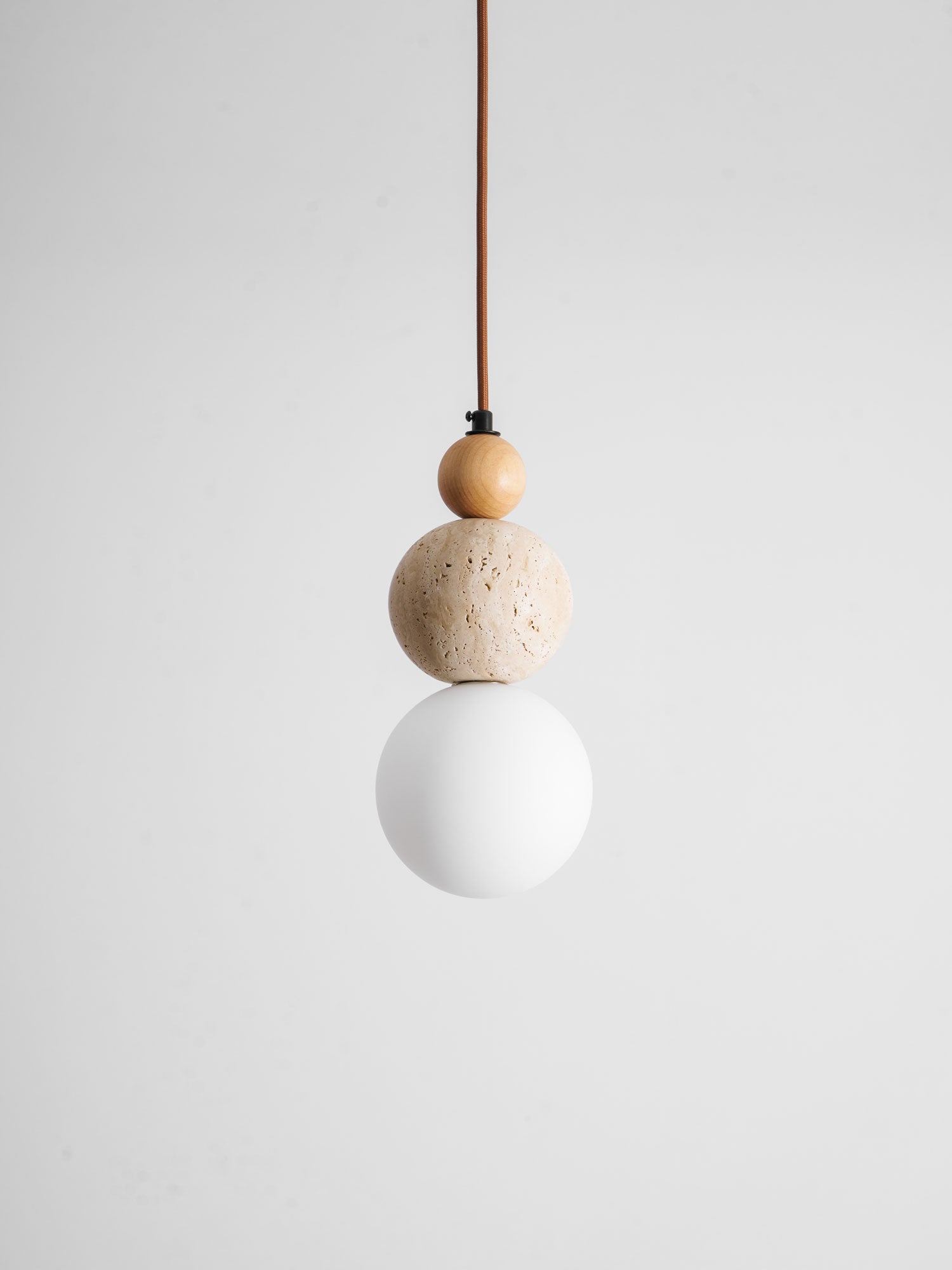 Suspension moderne Brook en Bois et travertin jaune