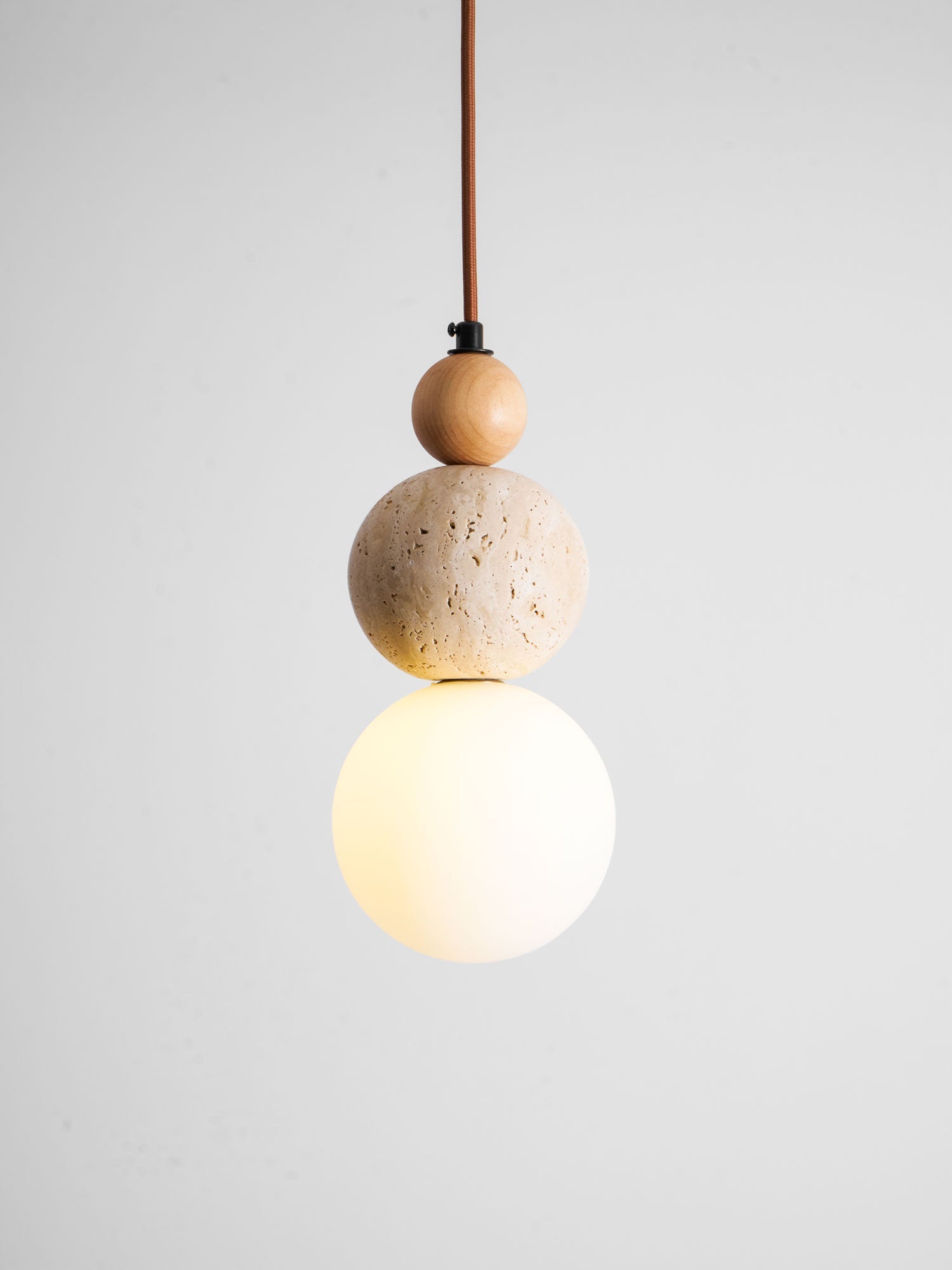 Suspension moderne Brook en Bois et travertin jaune