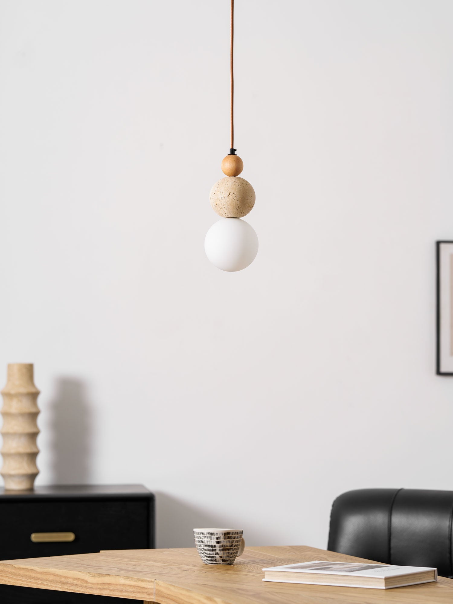 Suspension moderne Brook en Bois et travertin jaune