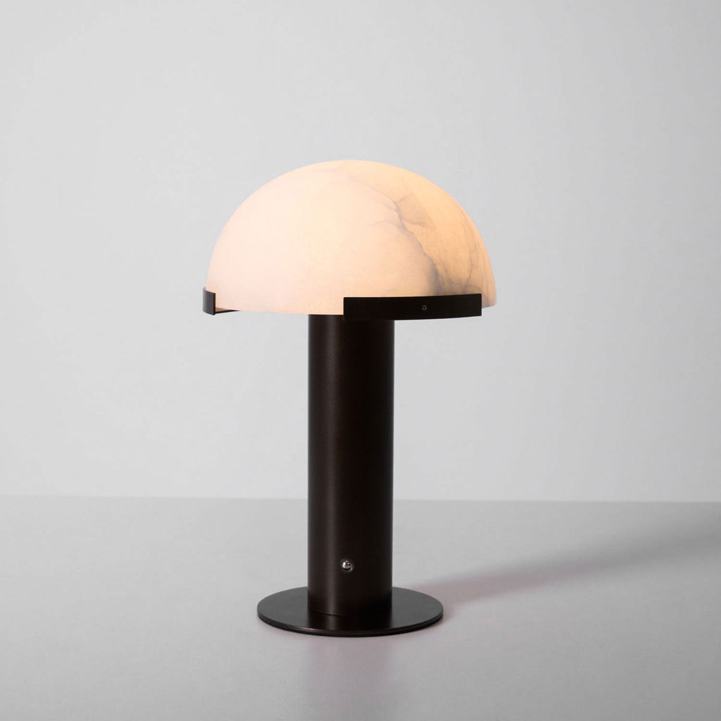 Lampe à poser moderne Grettir en Or et albâtre blanc