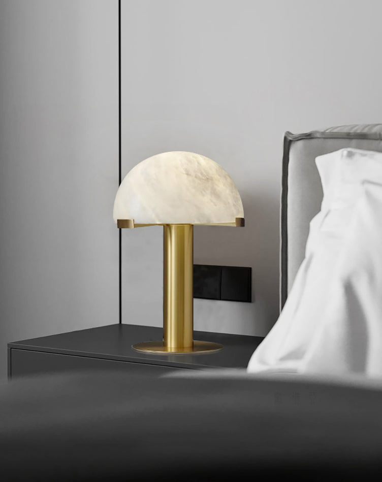 Lampe à poser moderne Grettir en Or et albâtre blanc