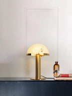 Lampe à poser moderne Grettir en Or et albâtre blanc