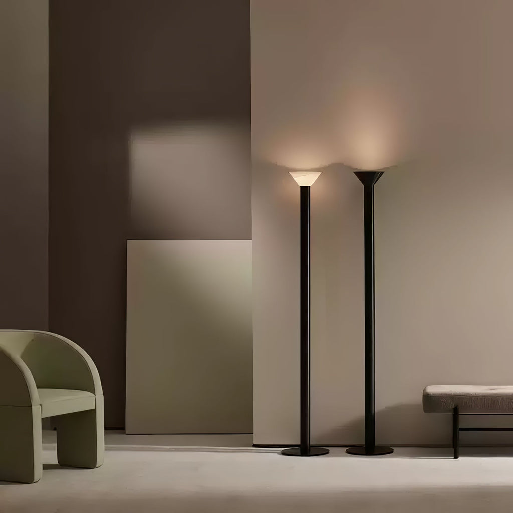 Lampadaire moderne Clyde en Albâtre Noir