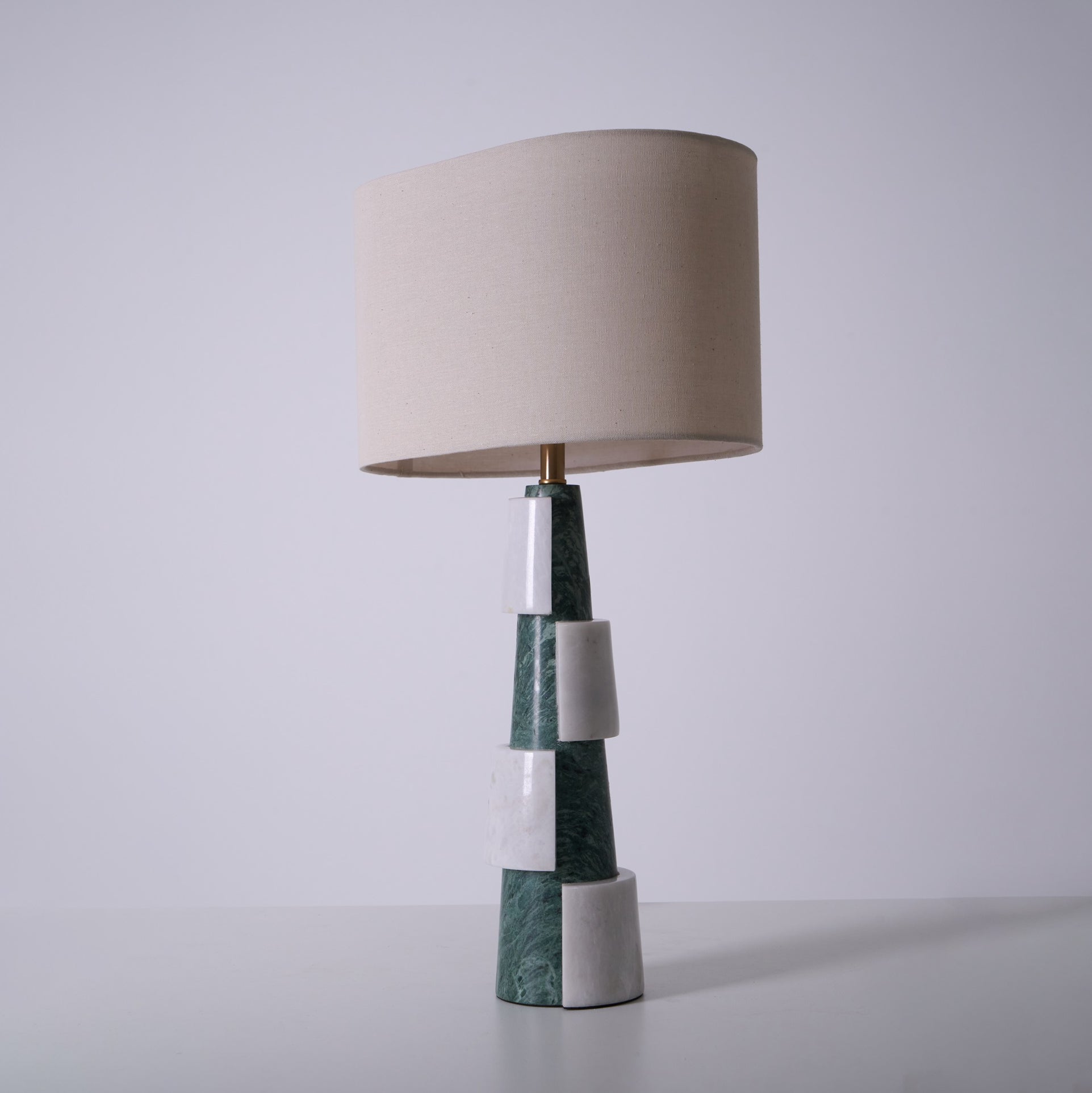 Lampe à poser moderne Dadi en Marbre Vert et blanc
