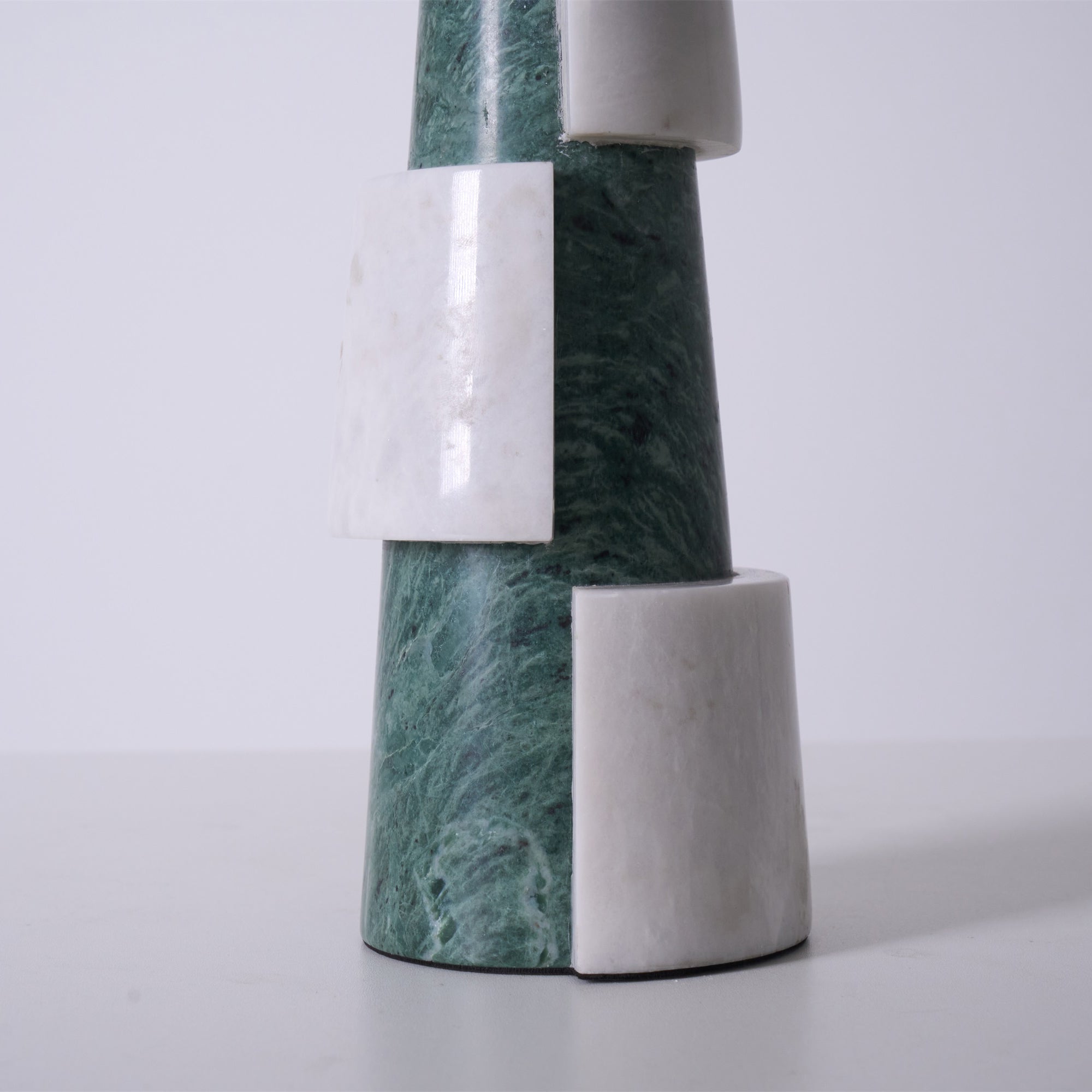 Lampe à poser moderne Dadi en Marbre Vert et blanc
