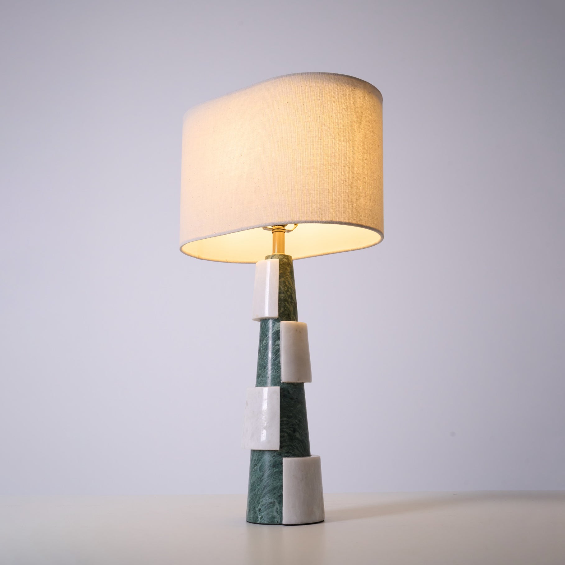 Lampe à poser moderne Dadi en Marbre Vert et blanc