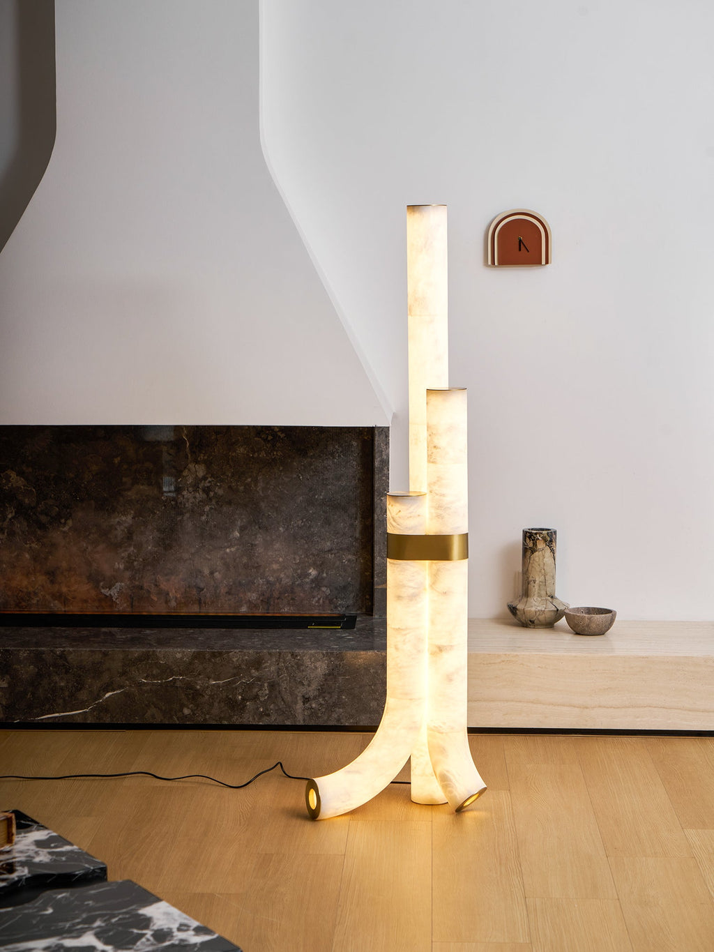 Lampadaire moderne Askild en Albâtre