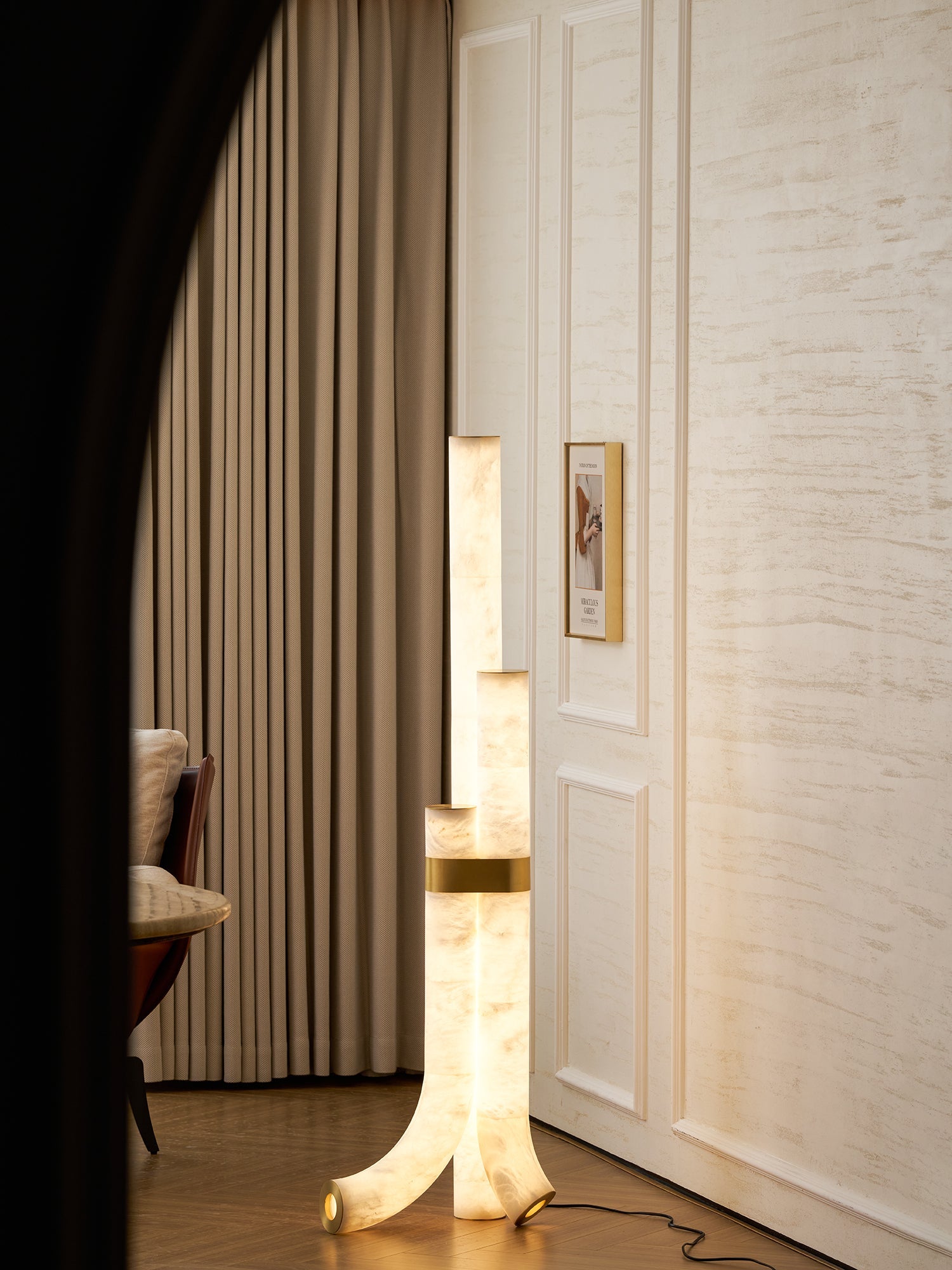 Lampadaire moderne Askild en Albâtre
