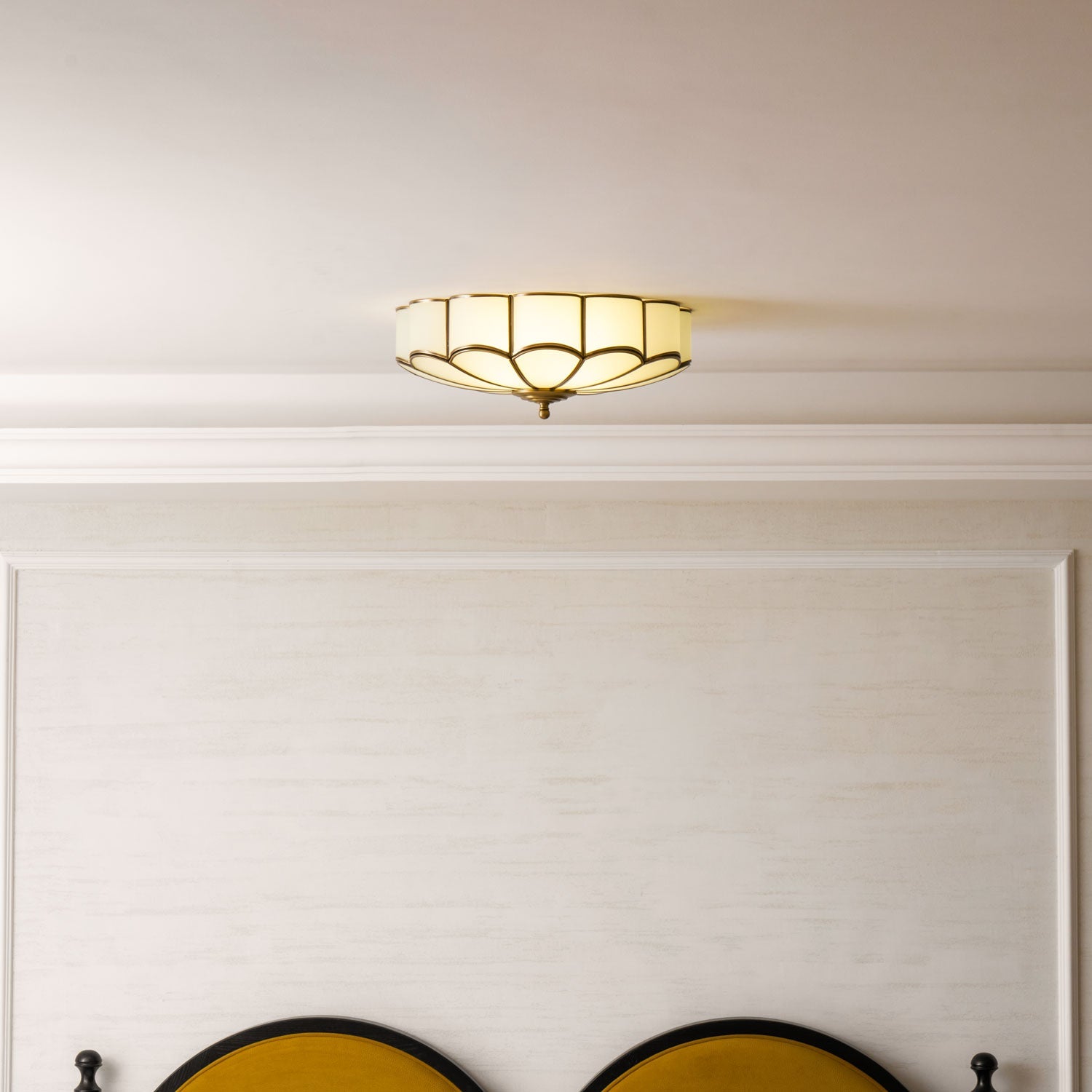 Plafonnier art déco Martti en verre Laiton et blanc