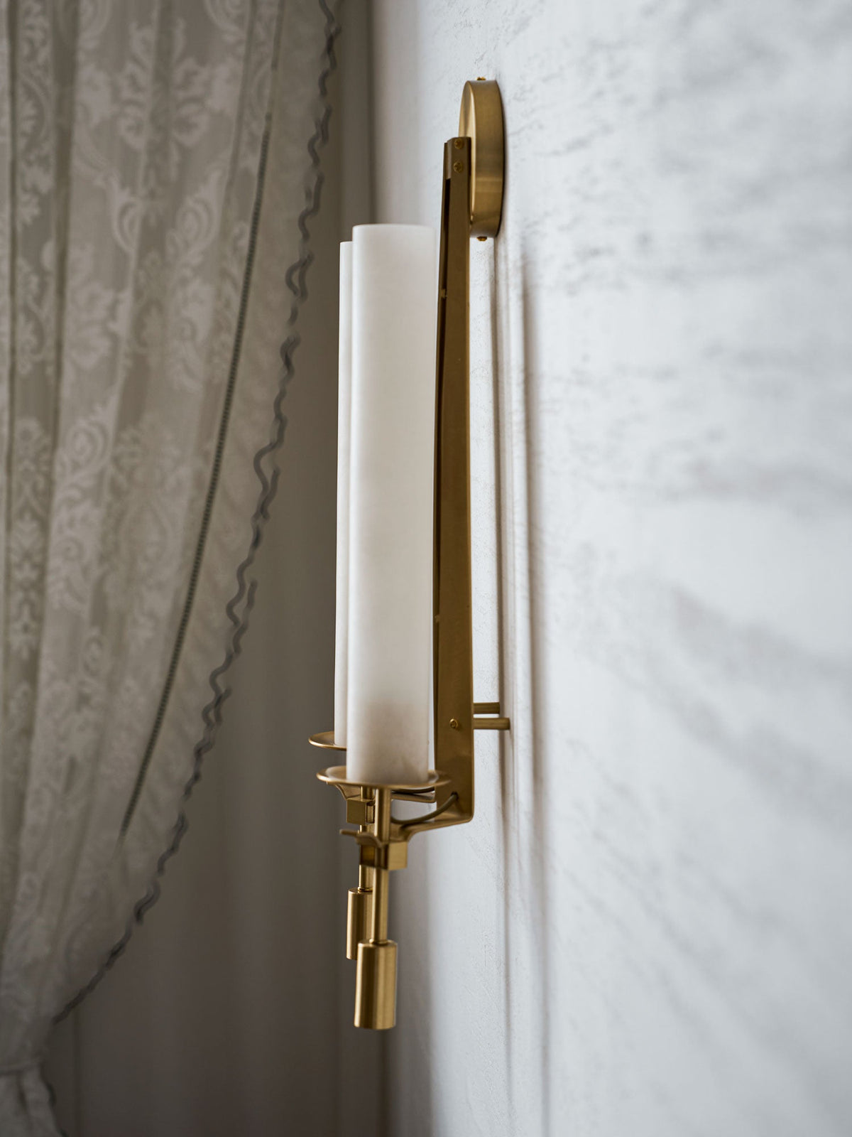Fontanelle Alabaster Wall Lamp
