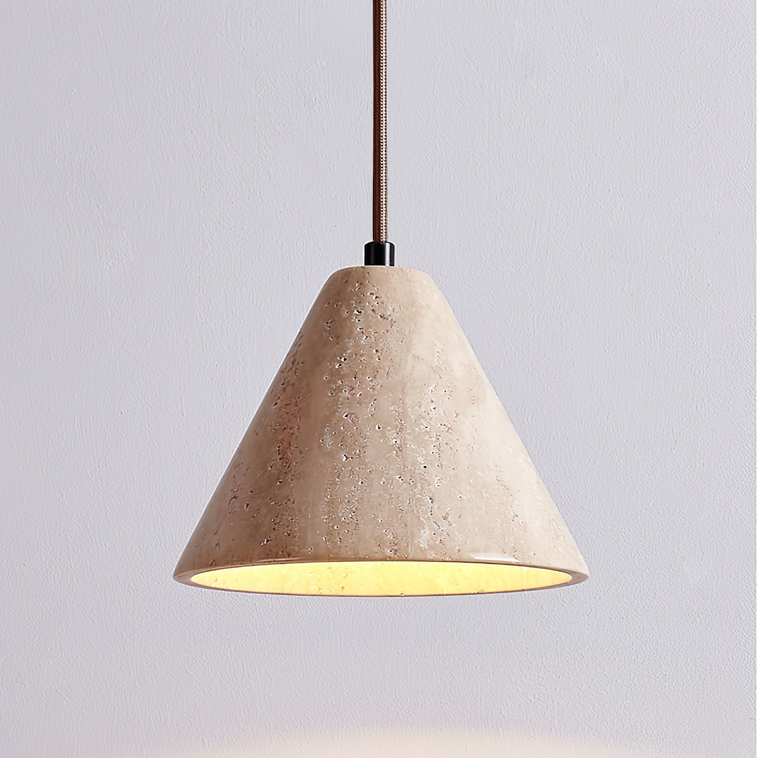 Suspension moderne Roderick en Travertin jaune