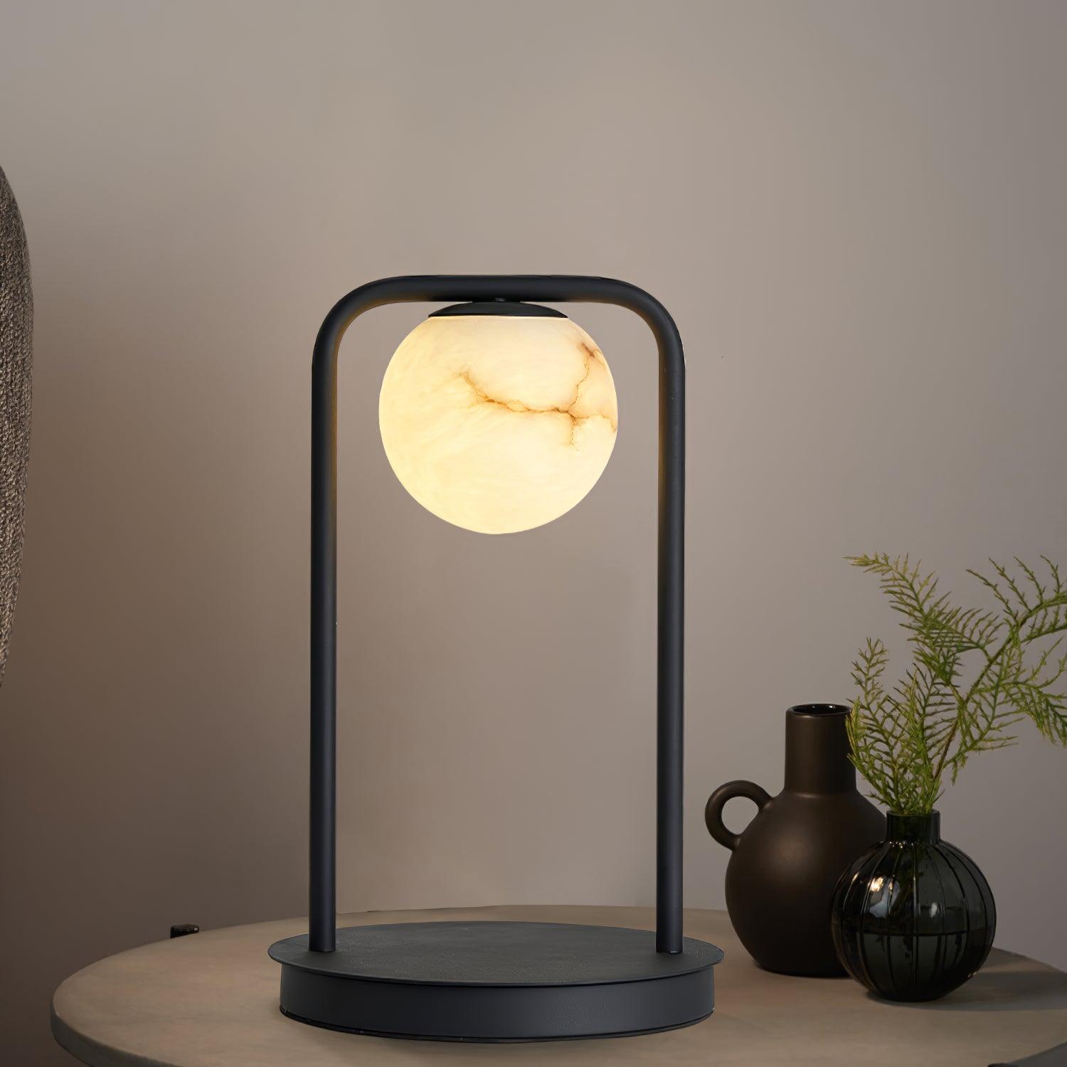 Lampe à poser moderne Walker en Noir et albâtre blanc