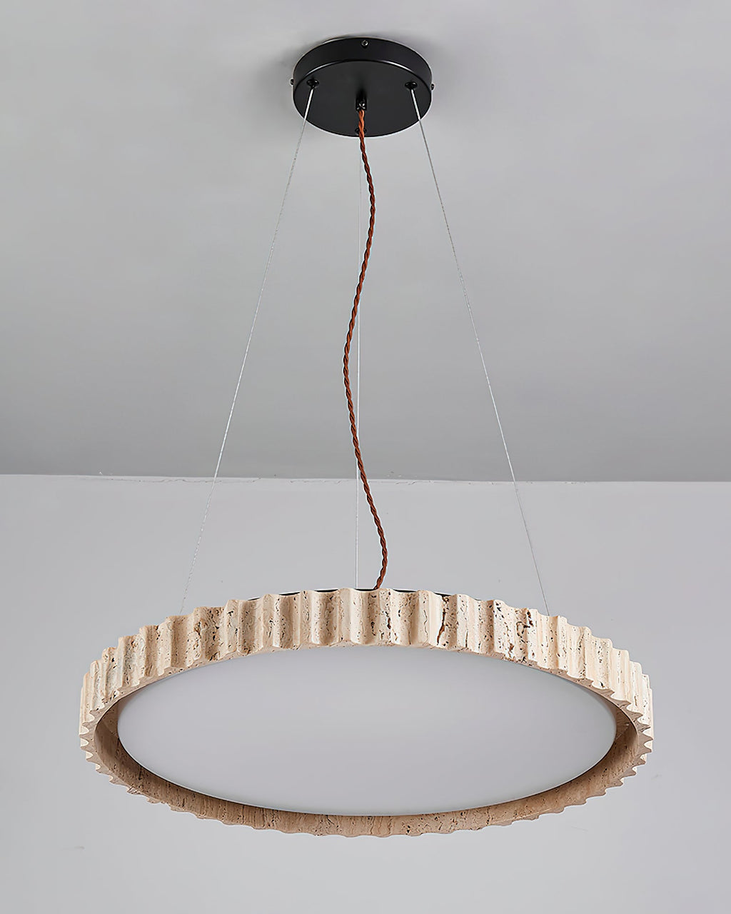 Suspension moderne Marsden en Travertin jaune et blanc