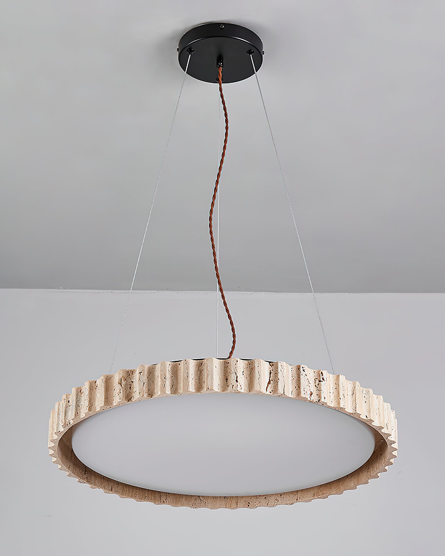 Suspension moderne Marsden en Travertin jaune et blanc