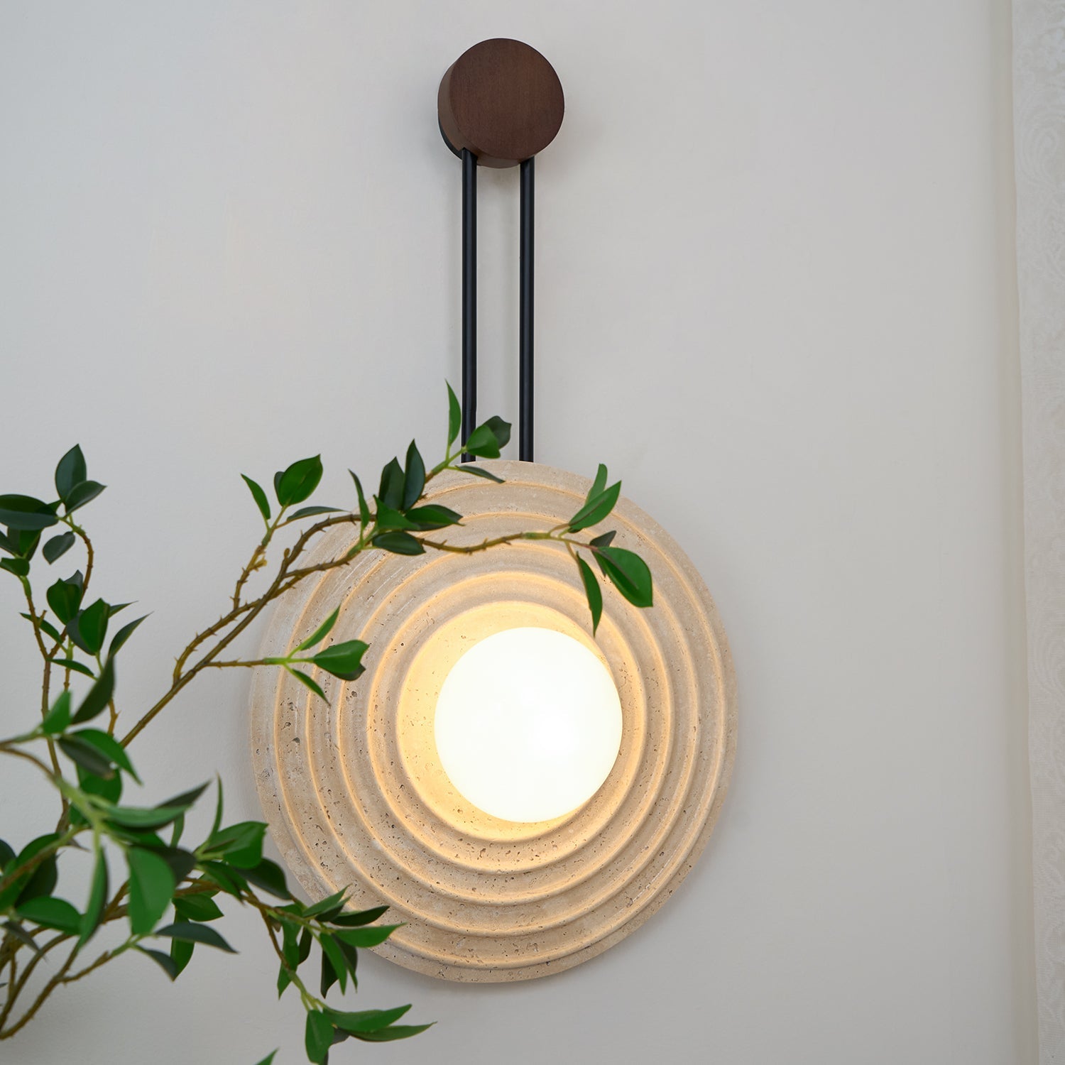 Applique murale moderne Crosby en Travertin Bois et beige