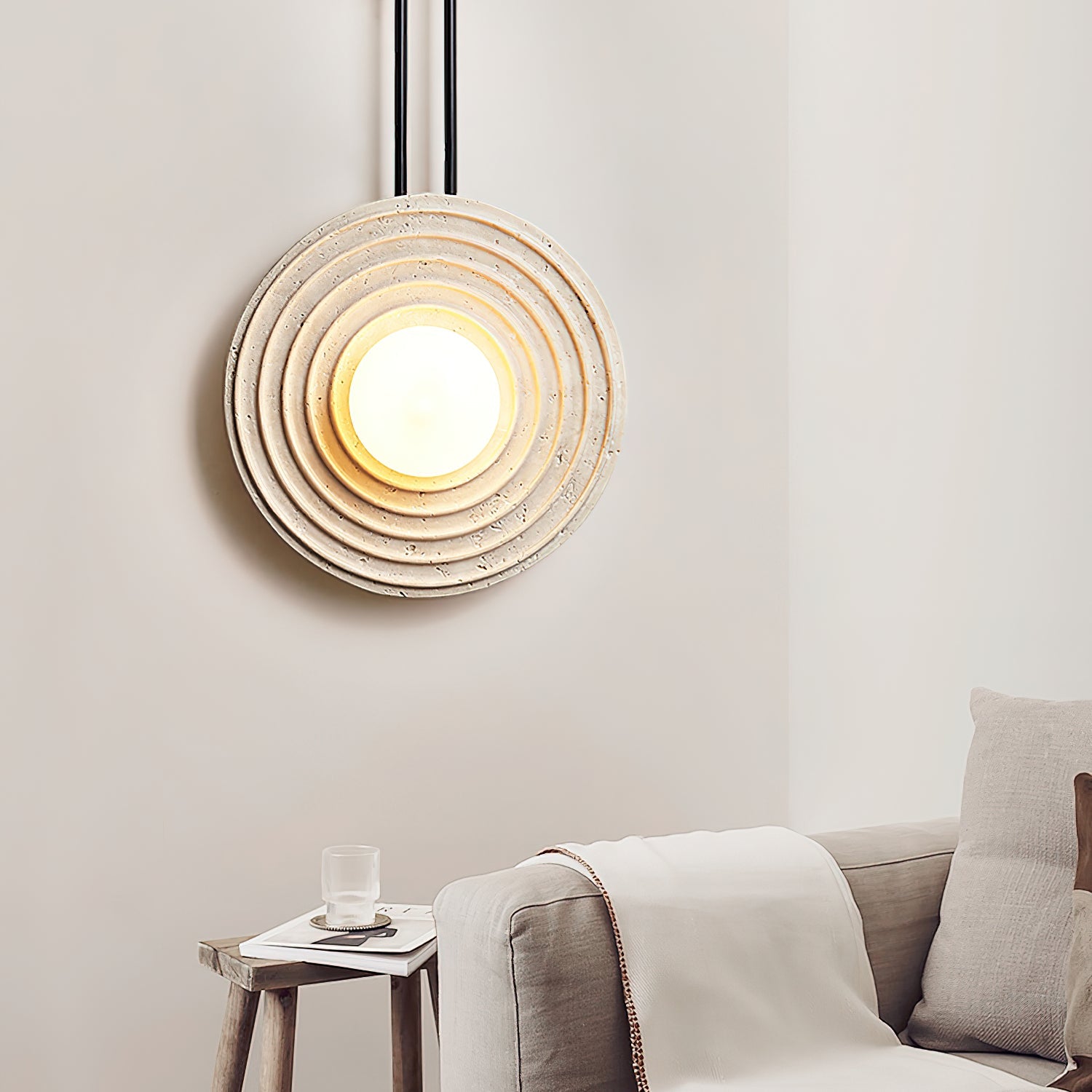 Applique murale moderne Crosby en Travertin Bois et beige