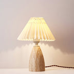 Lampe à poser moderne Lark en Travertin jaune et blanc