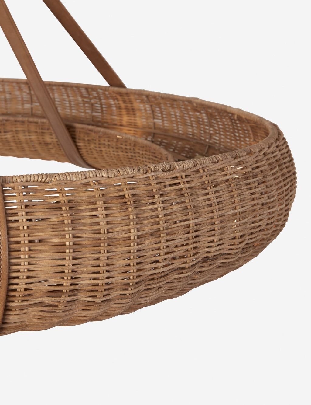 Lustre moderne Cielo en sustainably harvested rotin