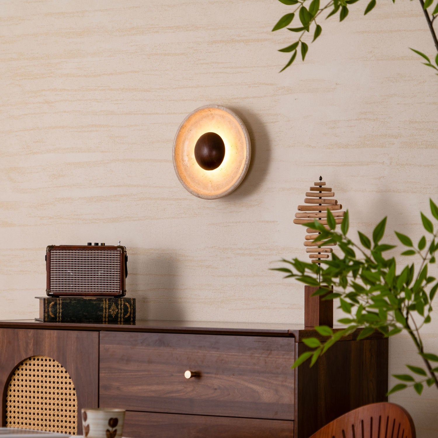 Applique murale moderne Radley en Bois et travertin jaune