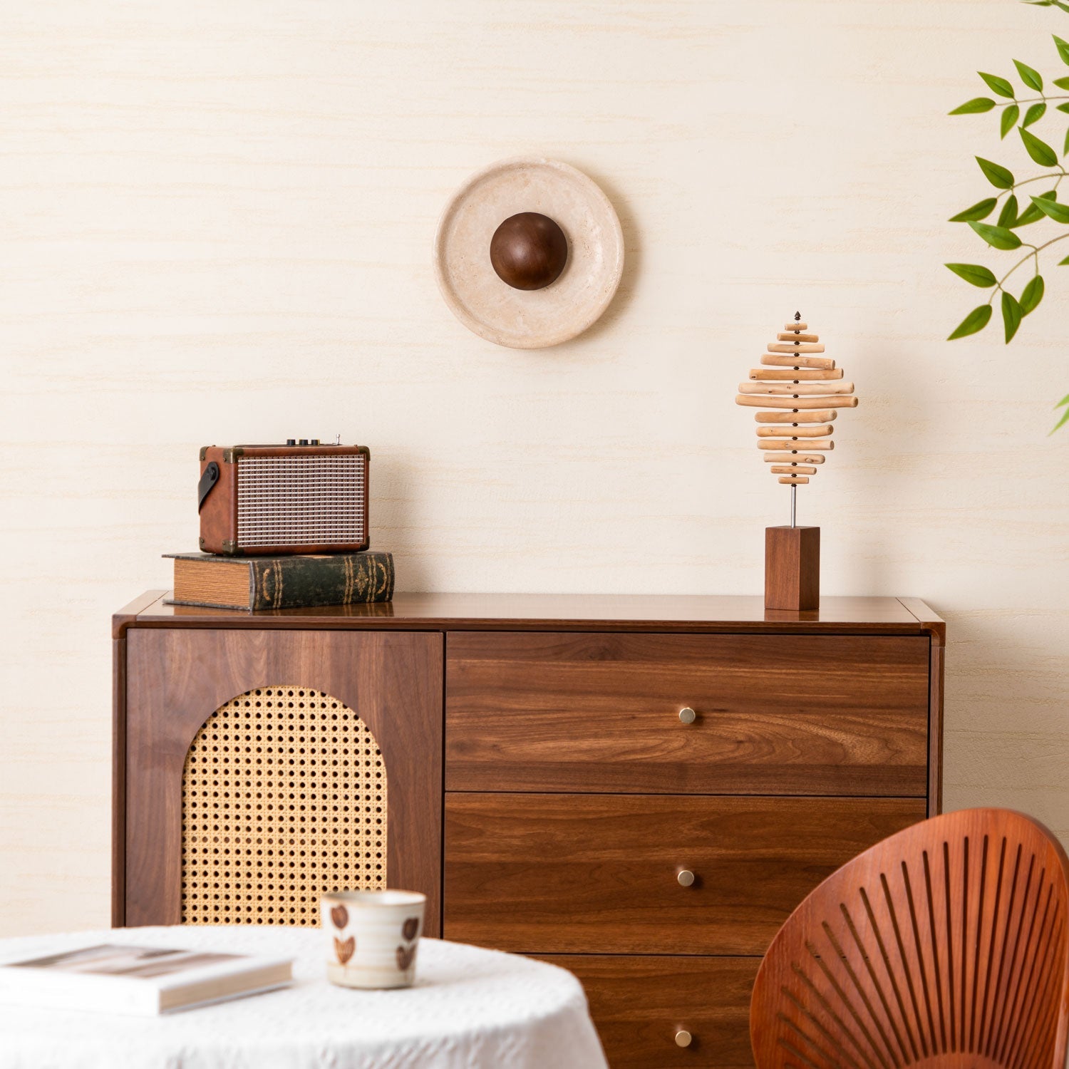 Applique murale moderne Radley en Bois et travertin jaune