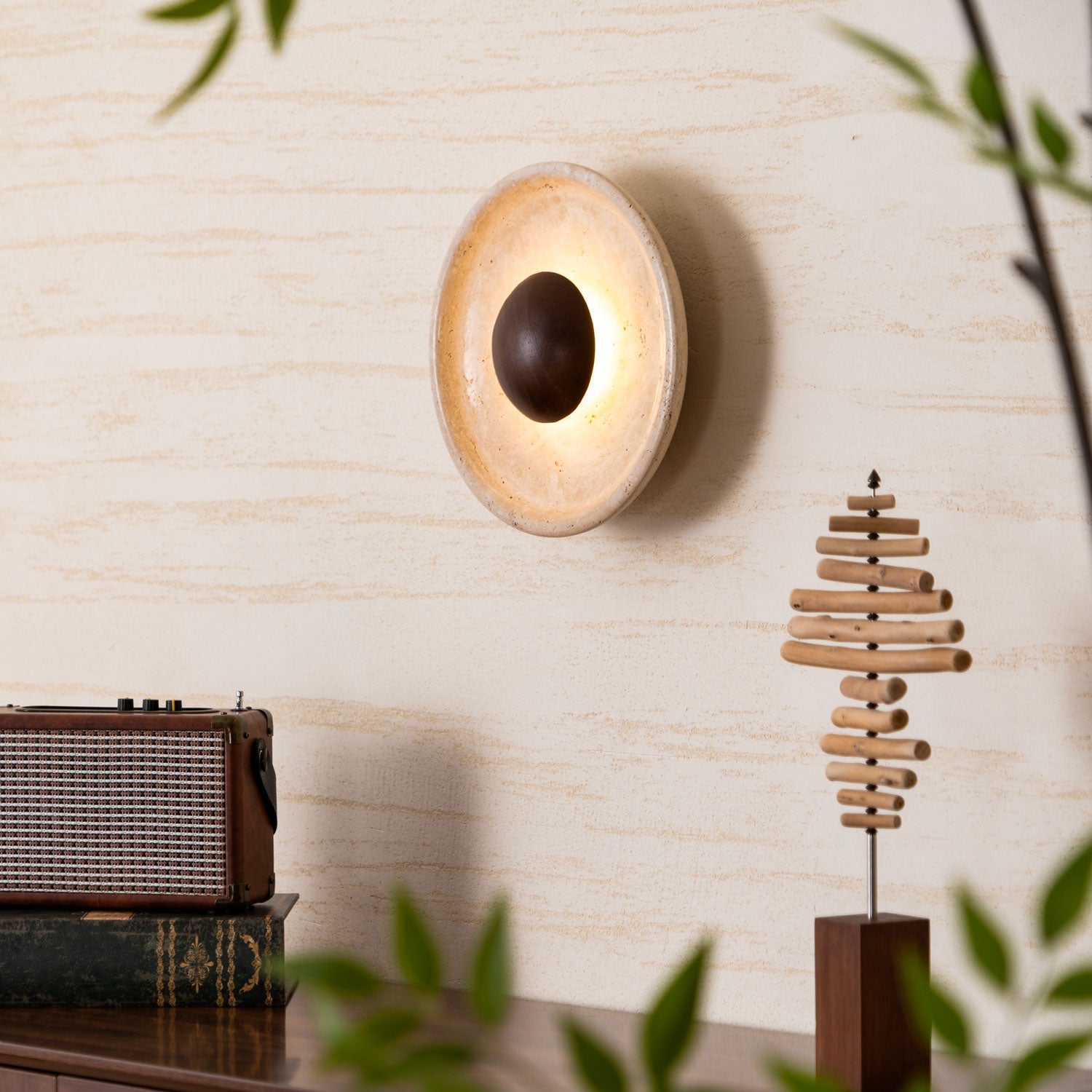 Applique murale moderne Radley en Bois et travertin jaune