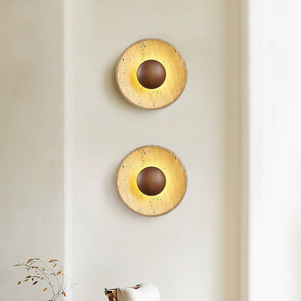 Applique murale moderne Radley en Noyer et travertin jaune