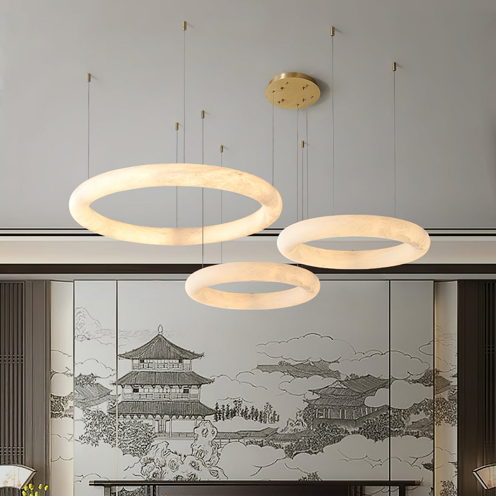 Lustre moderne Vero en Albâtre Blanc et doré