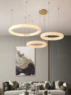 Lustre moderne Vero en Albâtre Blanc et doré