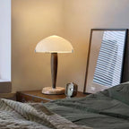 Lampe à poser moderne Magnar en Marbre Foncé noyer et blanc
