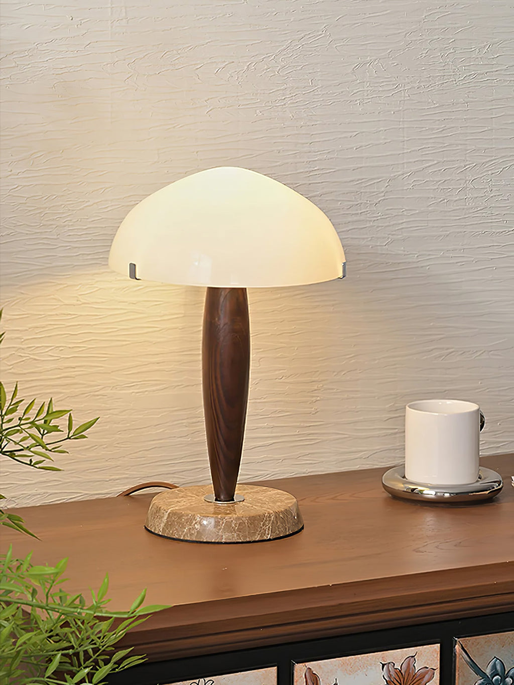 Lampe à poser moderne Magnar en Marbre Foncé noyer et blanc