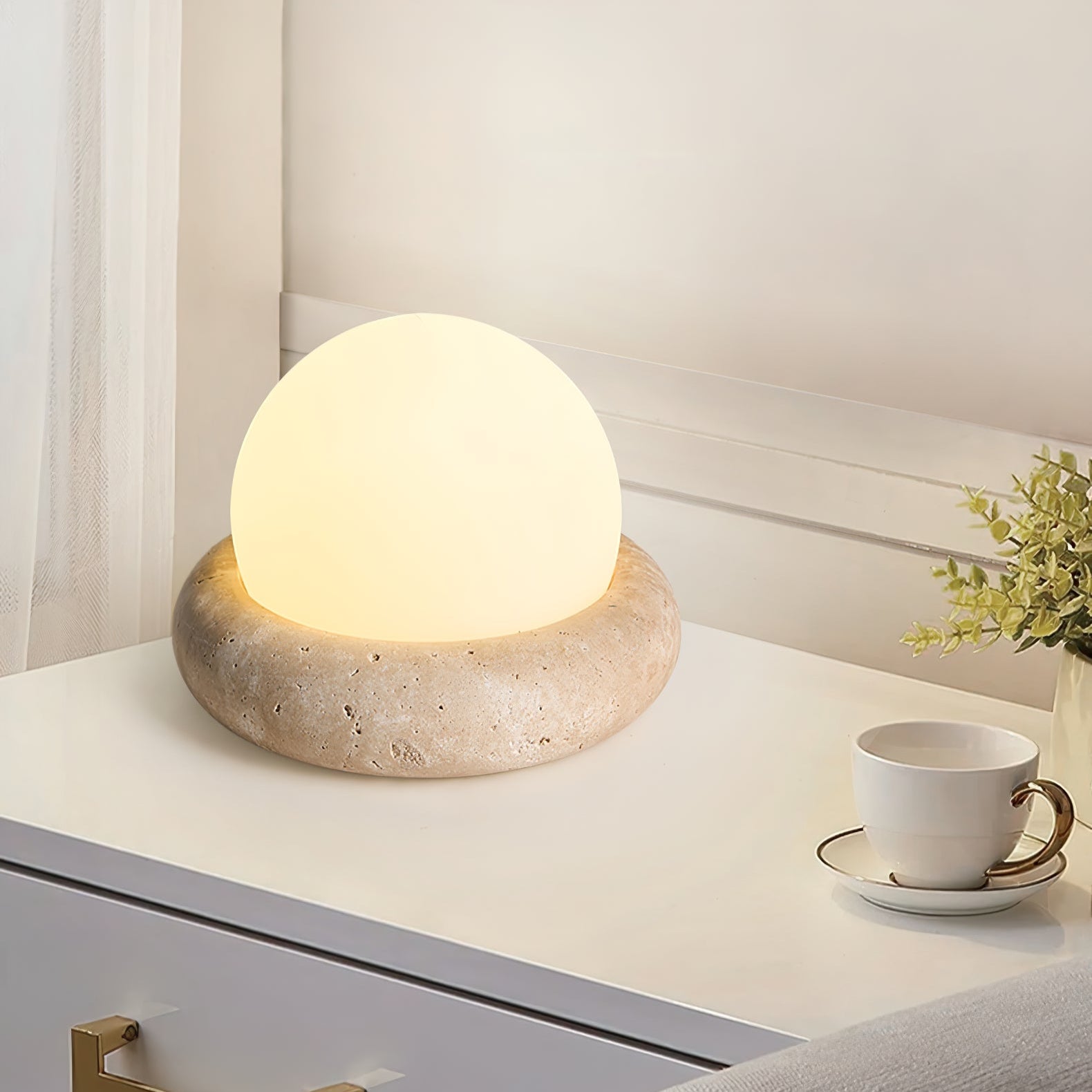 Lampe à poser moderne August en Travertin