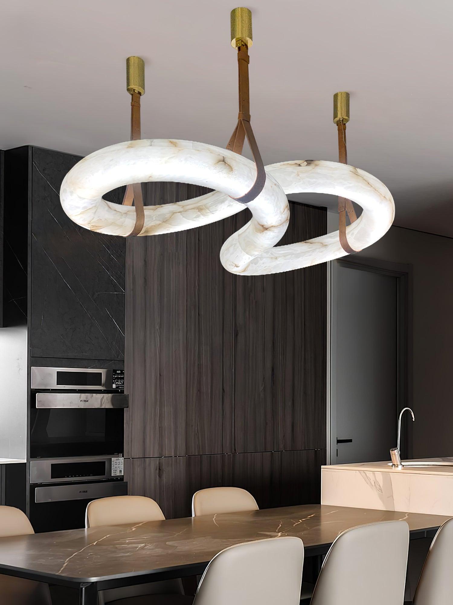 Suspension moderne Halvdan en Laiton et albâtre blanc