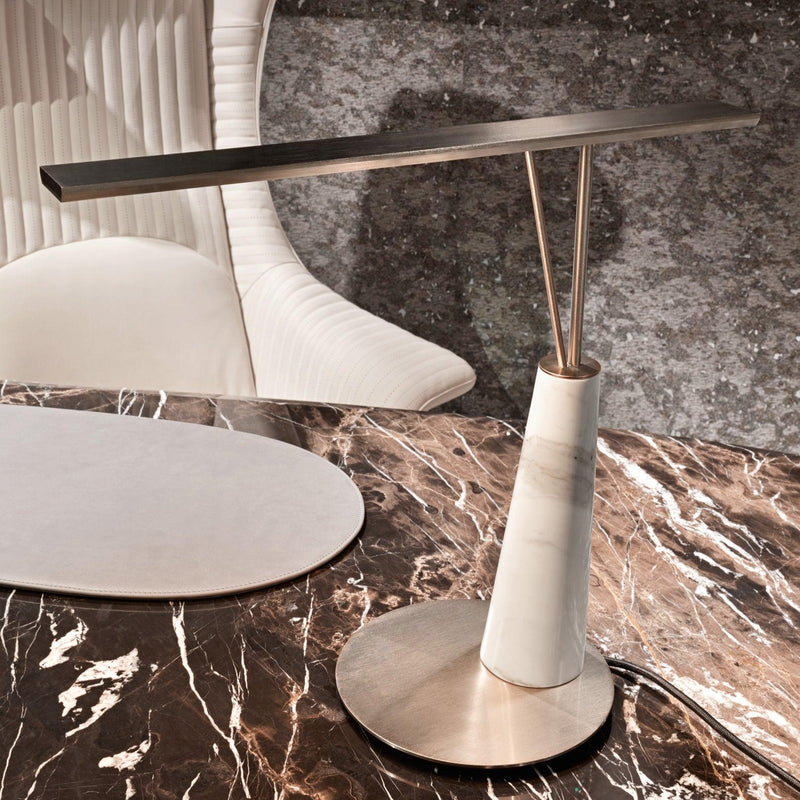 Lampe à poser moderne Volund en Métal, Marbre Nickel satiné