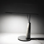 Lampe à poser moderne Volund en Métal, Marbre Nickel satiné