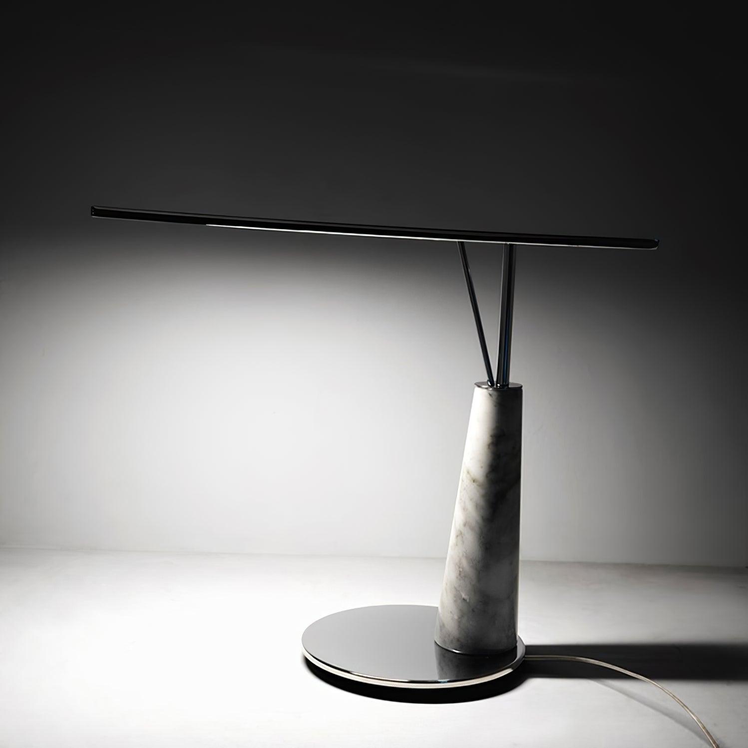 Lampe à poser moderne Volund en Métal, Marbre Nickel satiné