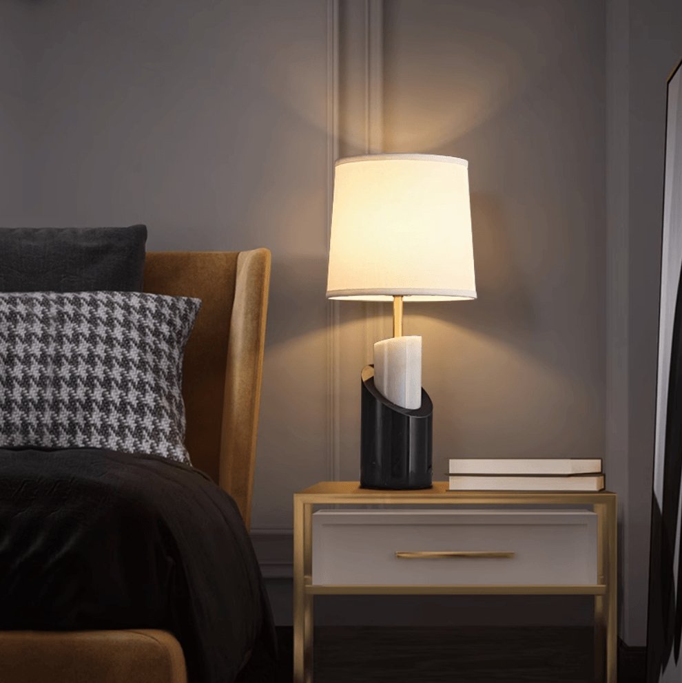 Lampe à poser moderne Hjor en Laiton Noir et blanc