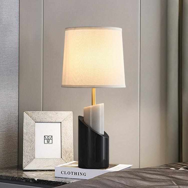 Lampe à poser moderne Hjor en Laiton Noir et blanc