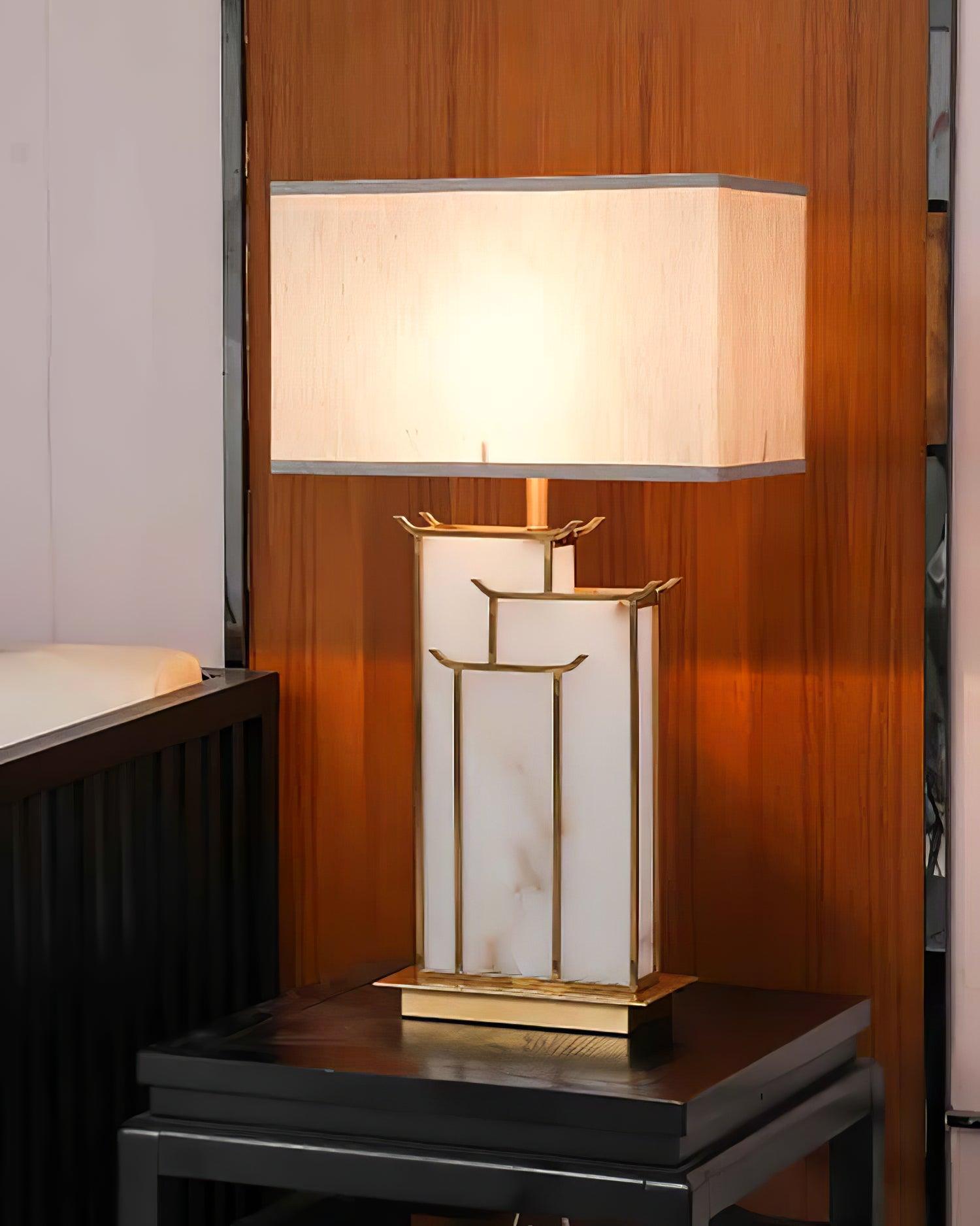Lampe à poser moderne Hannes en Albâtre Doré et blanc