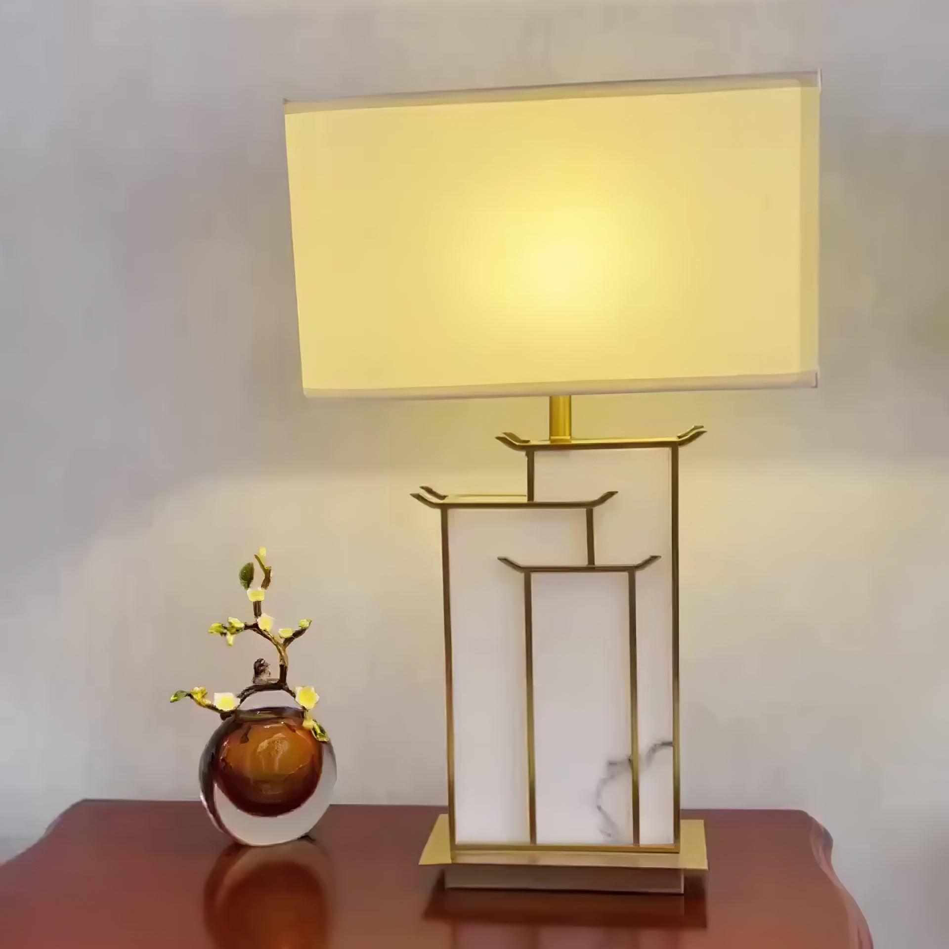 Lampe à poser moderne Hannes en Albâtre Doré et blanc
