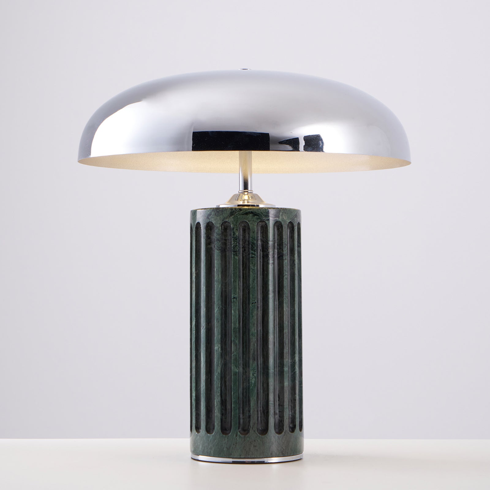 Lampe à poser moderne Wyatt en Marbre Vert et chrome