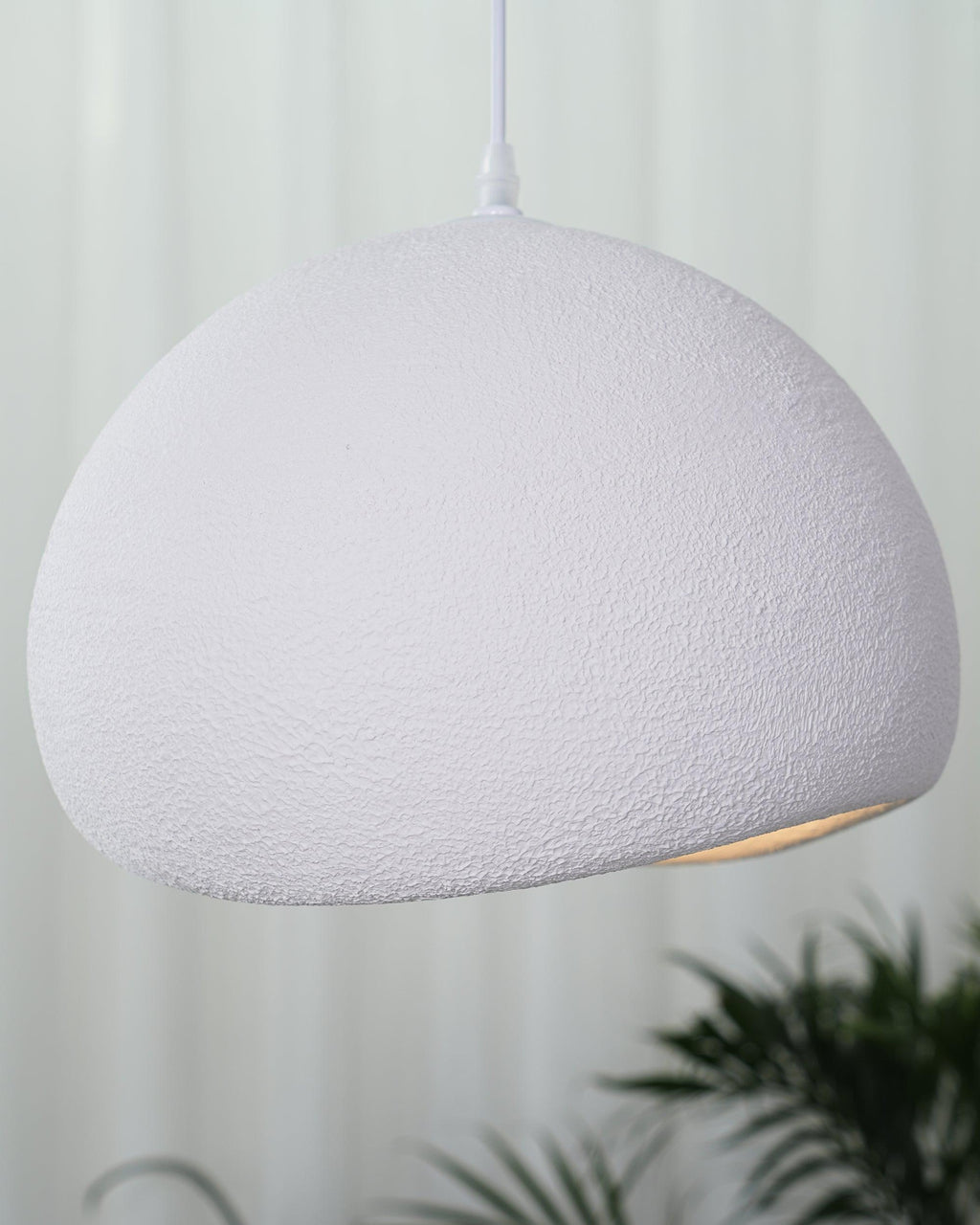 Suspension moderne Greger en Polystyrène noir câble suspendu