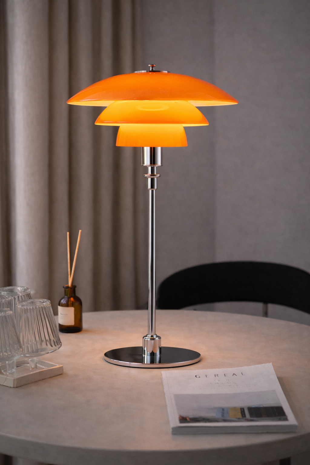 Lampe de Table LED Design Danoise en Verre et Métal