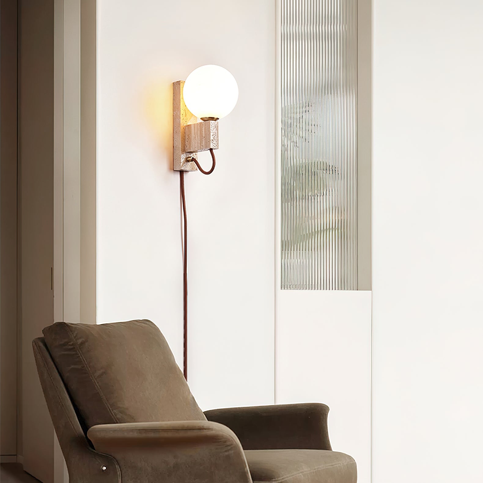 Applique murale moderne Aldric en Travertin jaune et blanc