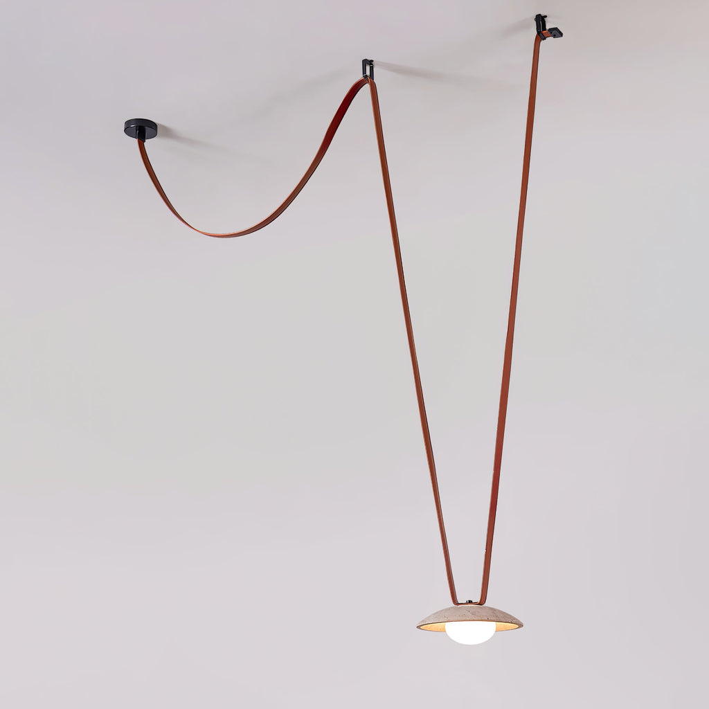Suspension moderne Ingmar en pierre Travertin jaune et rouge cuir