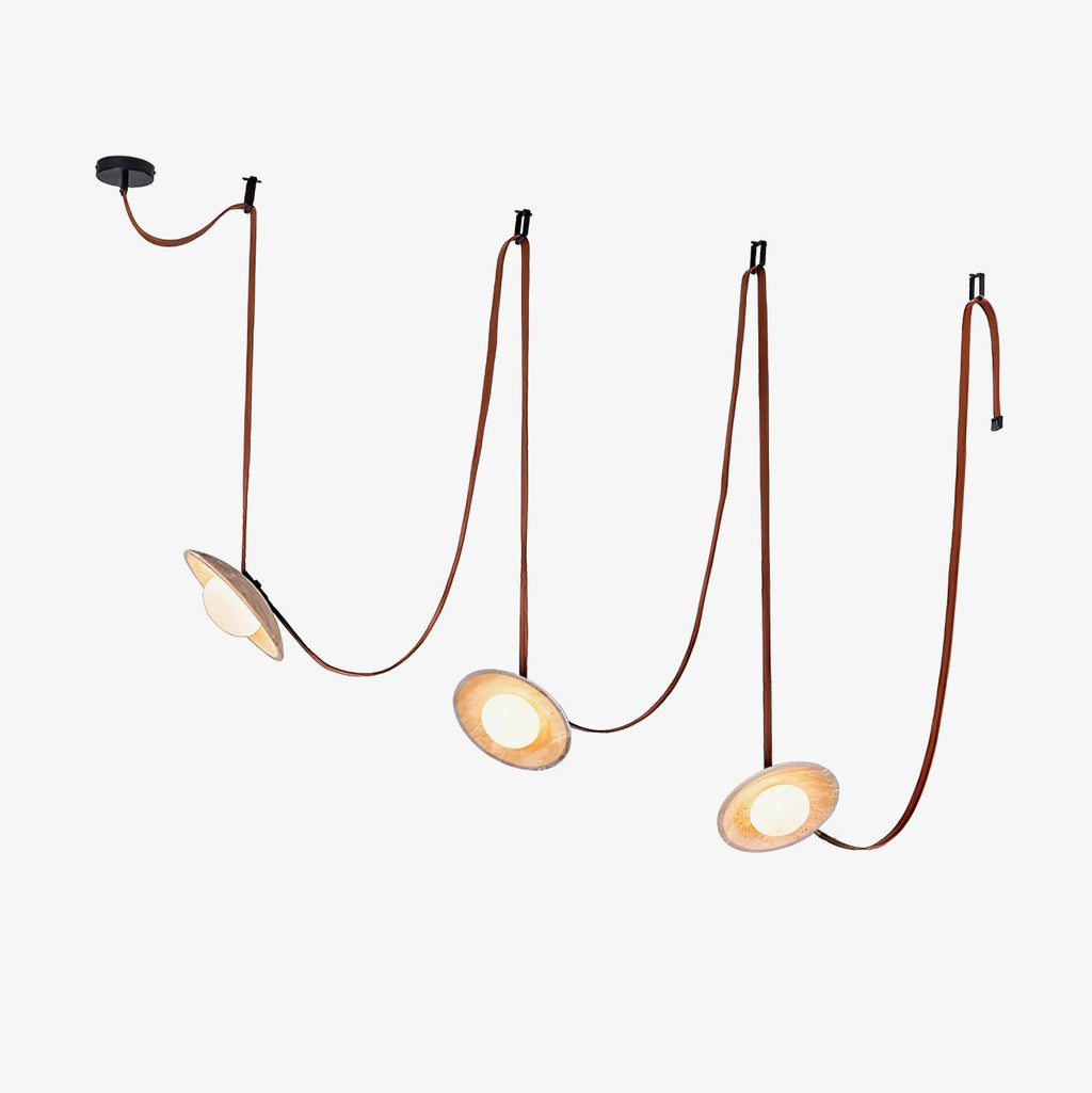 Suspension moderne Ingmar en pierre Travertin jaune et rouge cuir